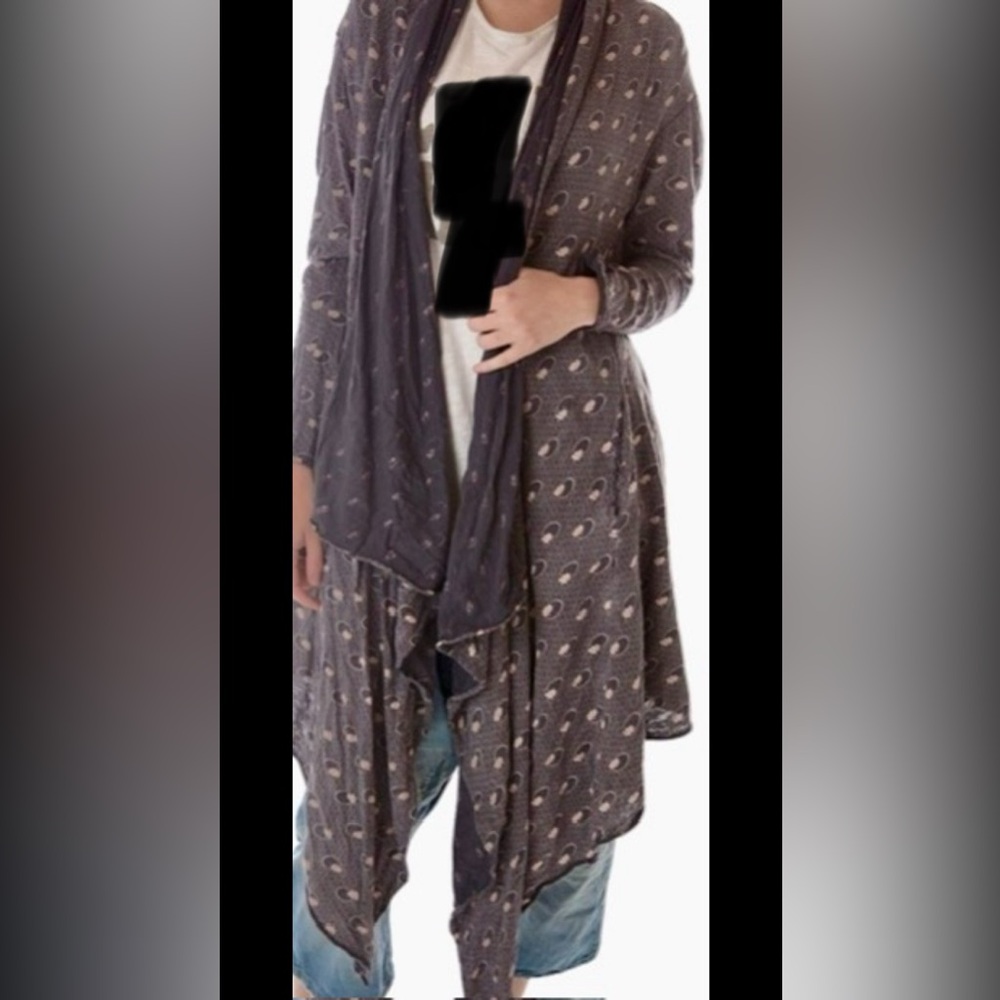 Long-Sold Out Incredibly Rare Magnolia Pearl Karesa Cardigan Crimson & Clover